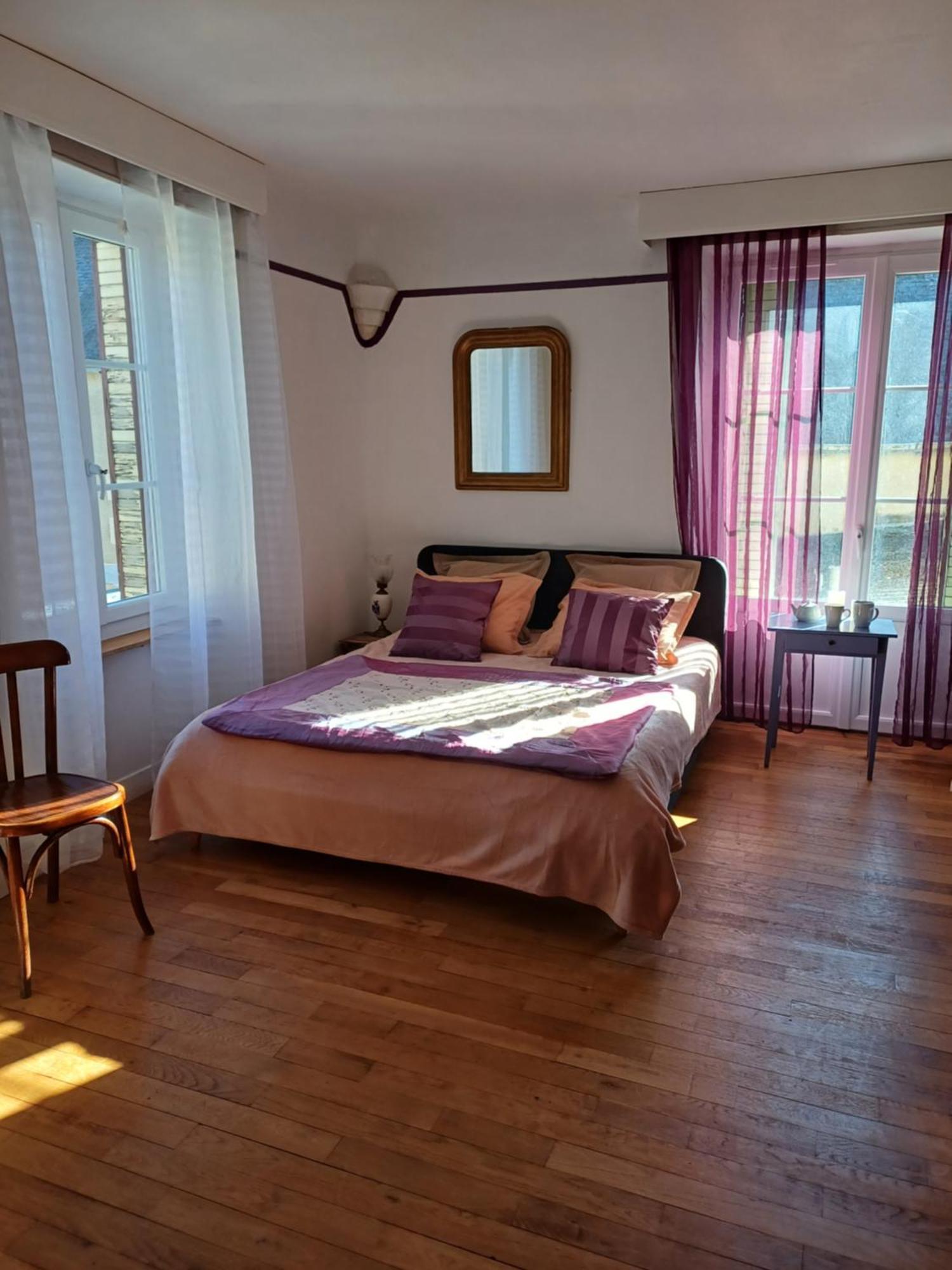 Maison Violette En Berry Aigurande Номер фото