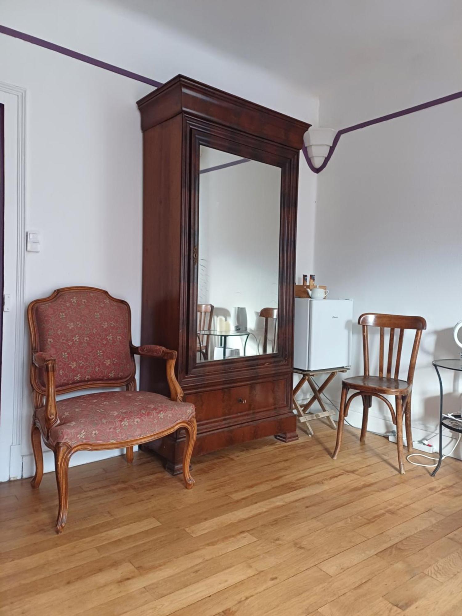 Maison Violette En Berry Aigurande Номер фото